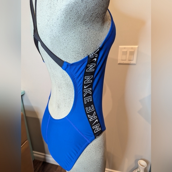 Nike Women's Racerback one piece Blue Swimsuit.Size 12 fits 8/10 NWOT - Picture 7 of 7